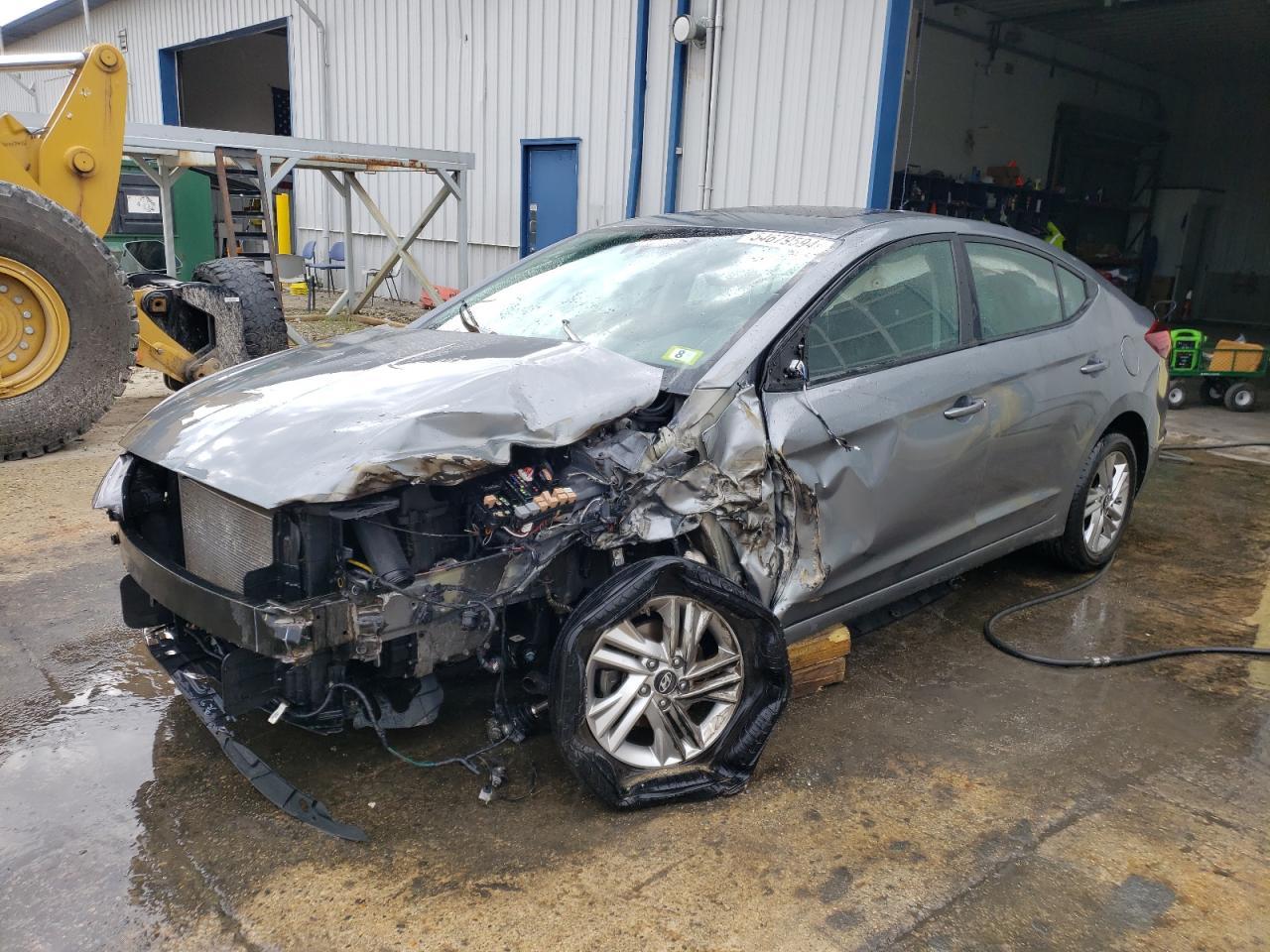 2019 HYUNDAI ELANTRA SE