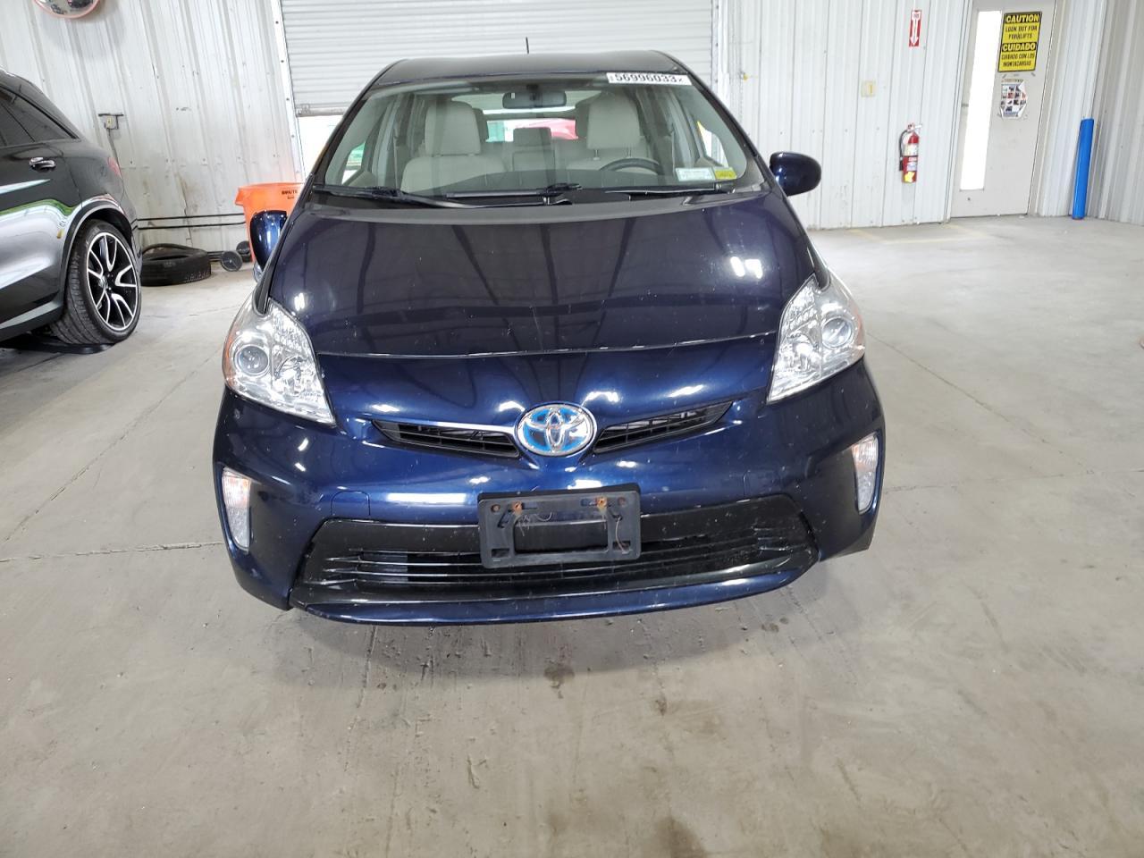 2015 TOYOTA PRIUS - Image 5