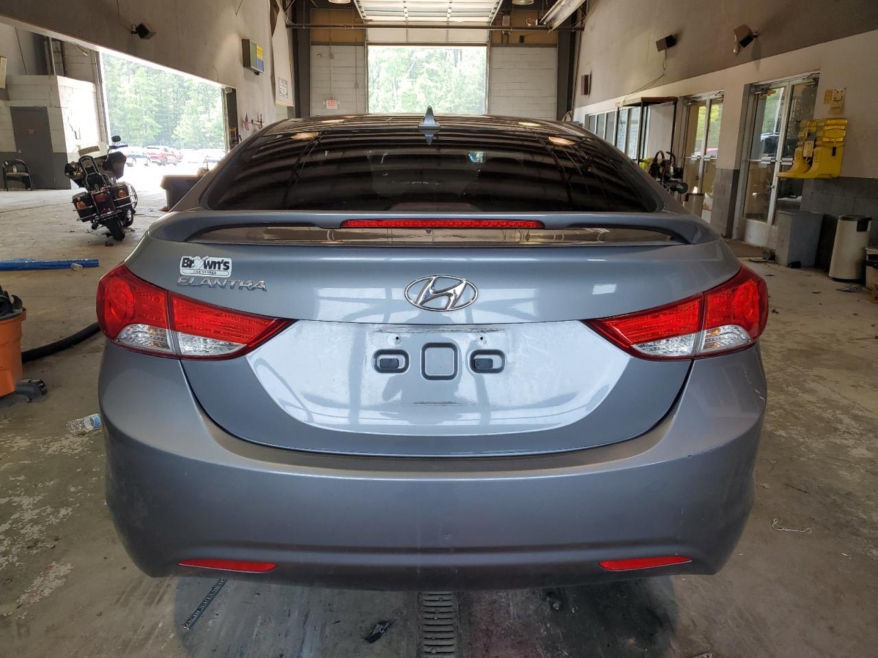 2013 HYUNDAI ELANTRA GL - Image 6