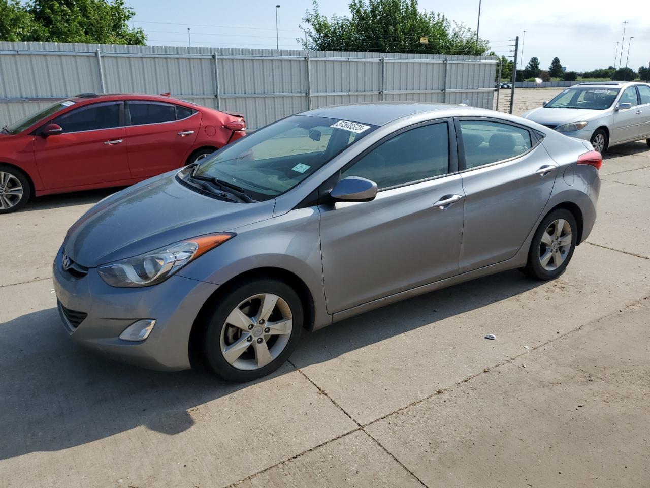 2013 HYUNDAI ELANTRA GL