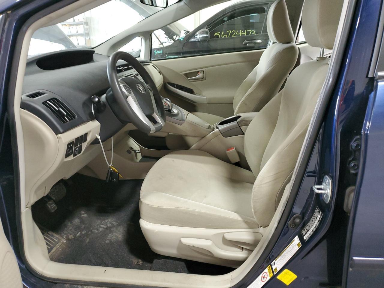 2015 TOYOTA PRIUS - Image 7