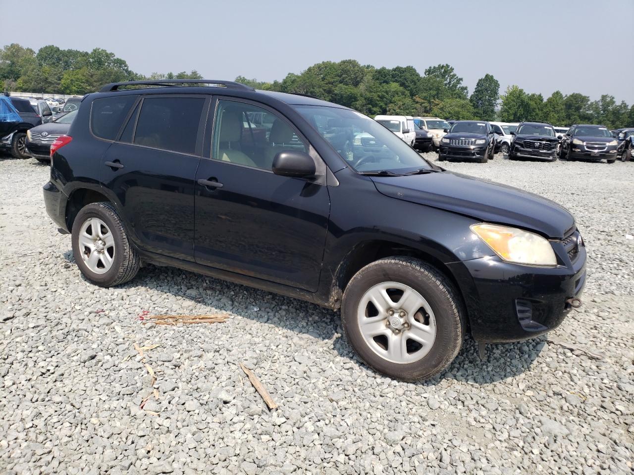 2011 TOYOTA RAV4 - Фото 4