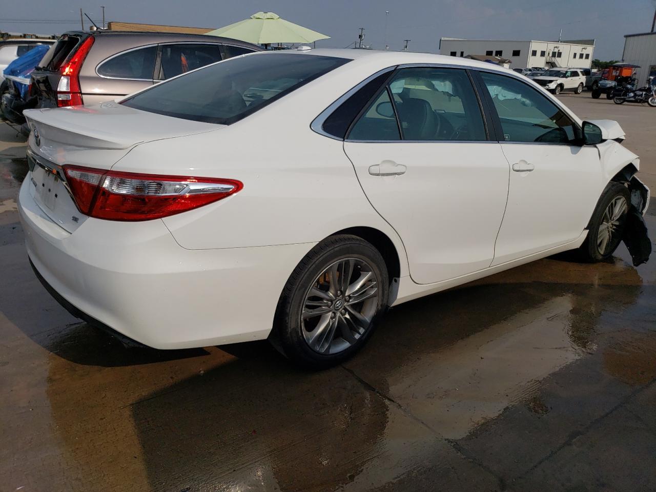 2016 TOYOTA CAMRY LE - Фото 3