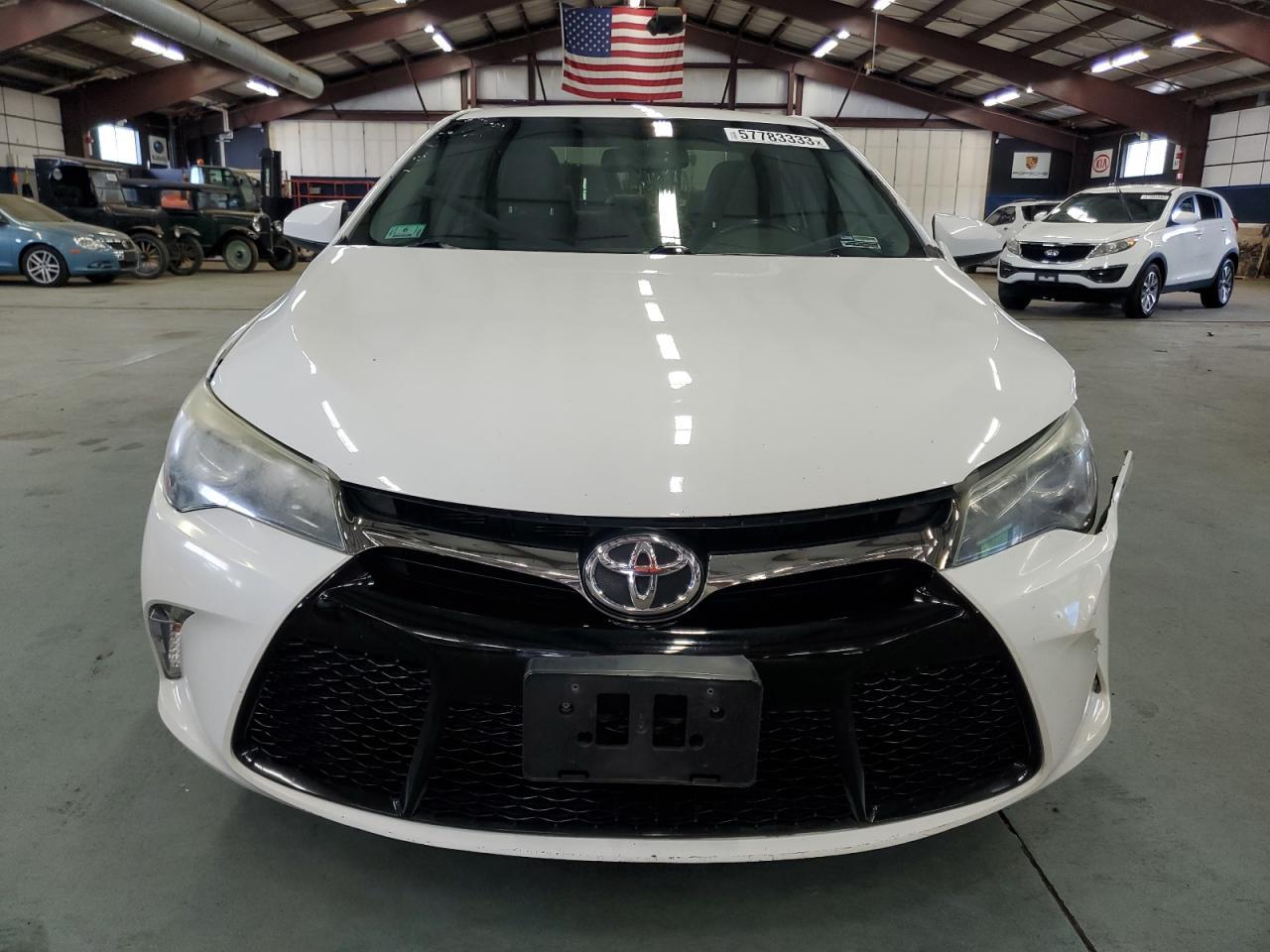 2015 TOYOTA CAMRY LE - Фото 5