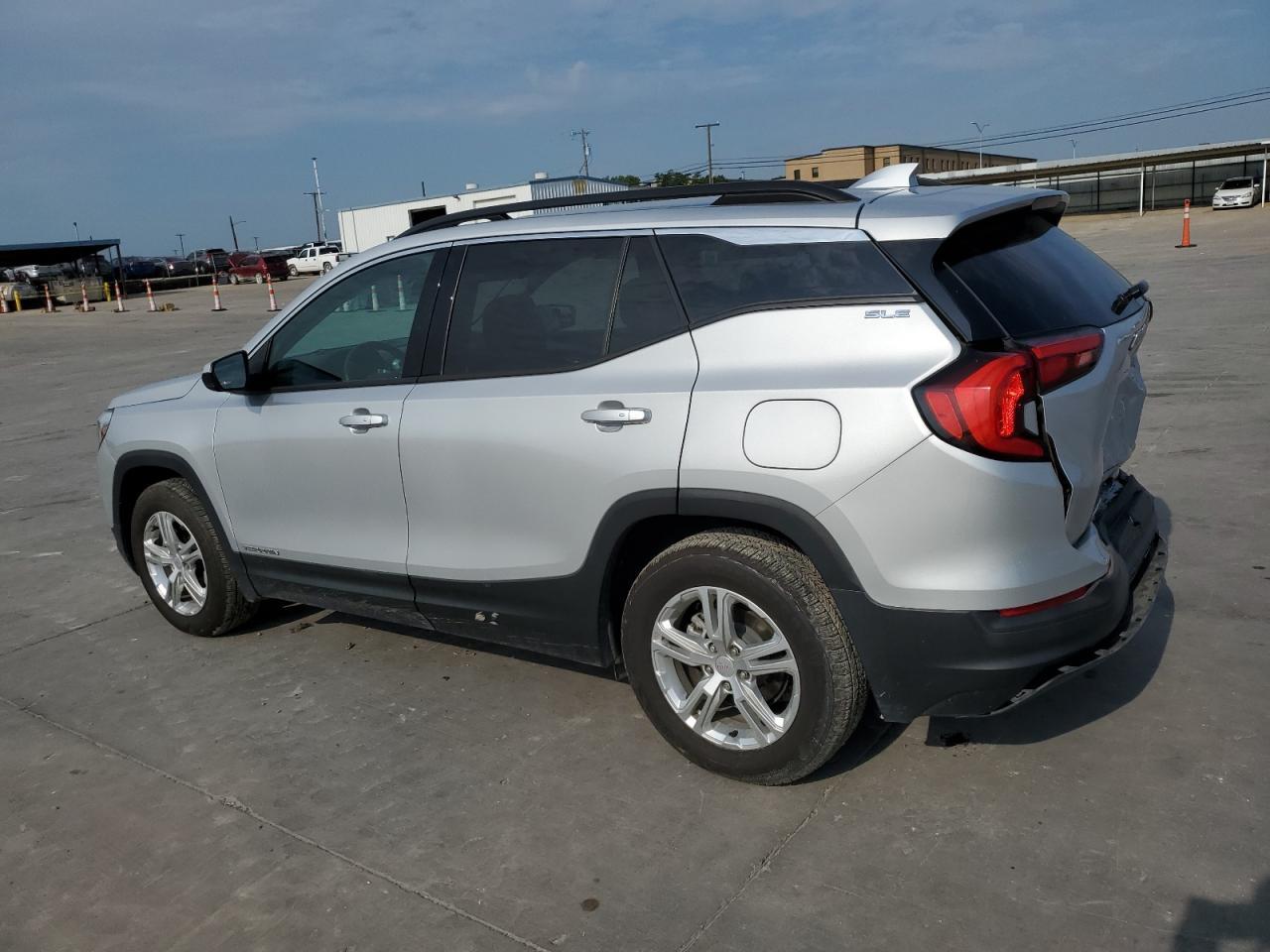 2018 GMC TERRAIN SL - Image 2