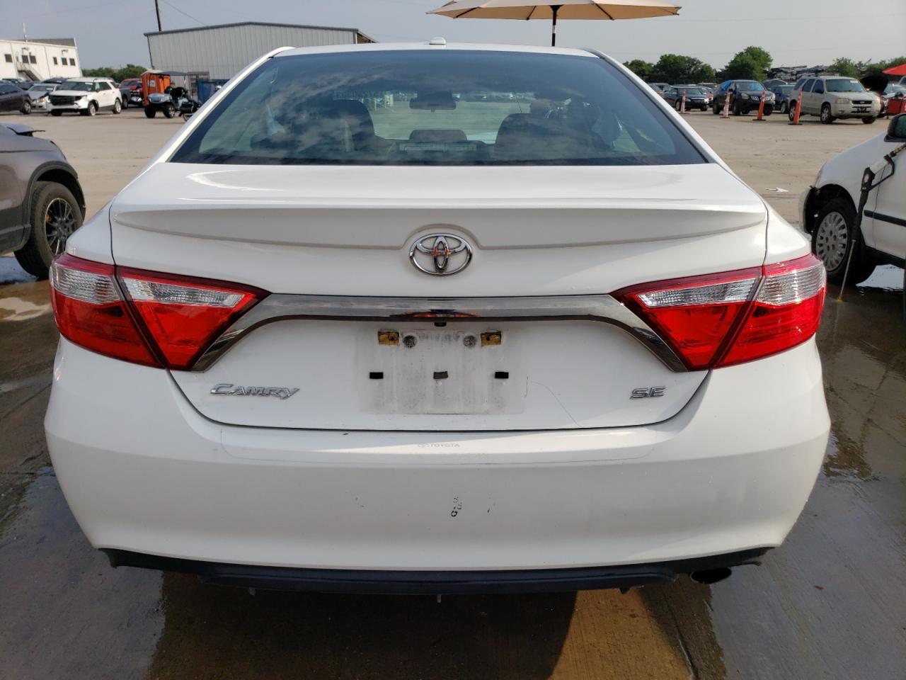 2016 TOYOTA CAMRY LE - Фото 6