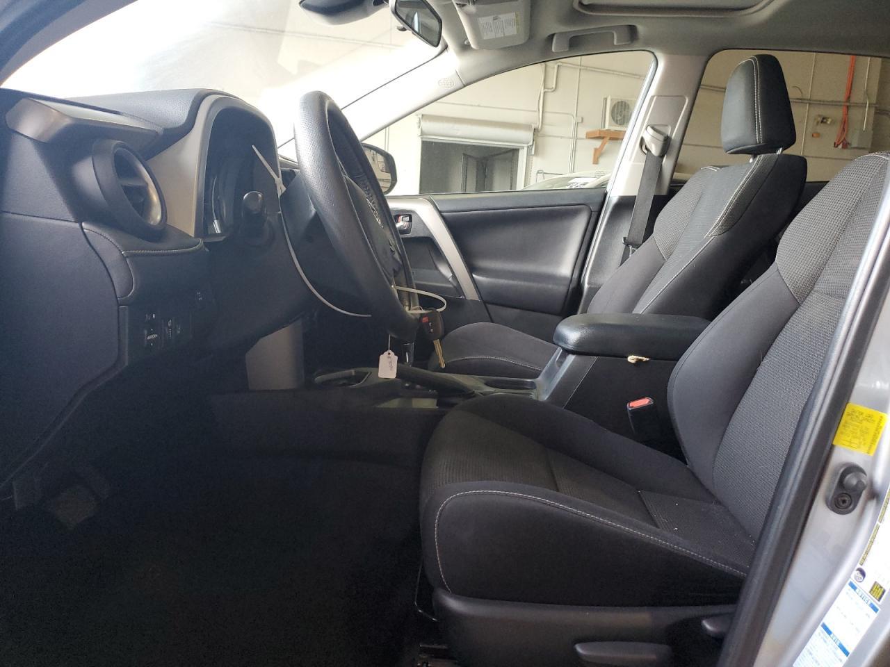 2017 TOYOTA RAV4 XLE - Фото 7