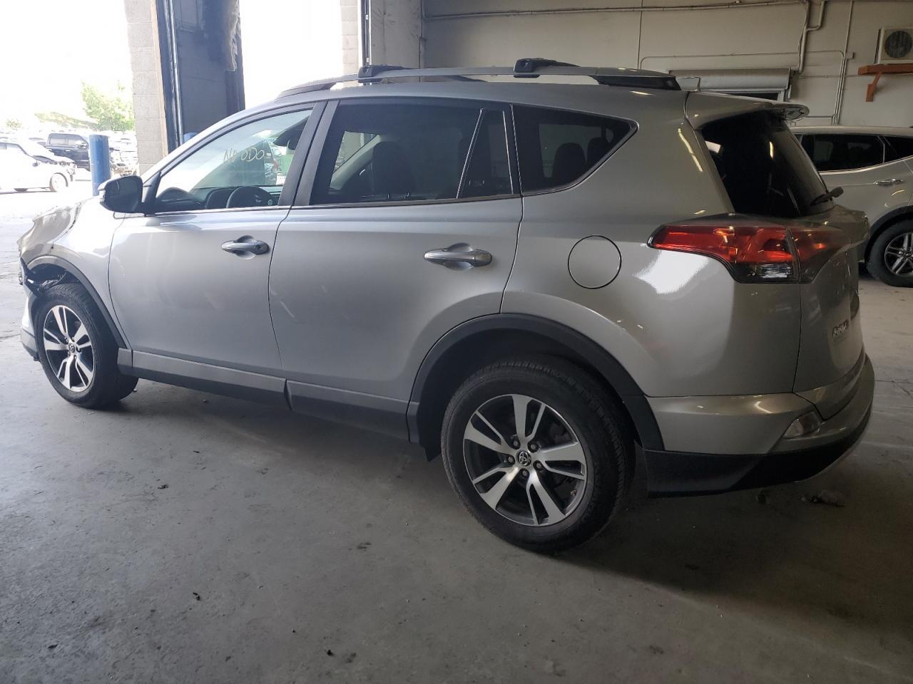 2017 TOYOTA RAV4 XLE - Фото 2
