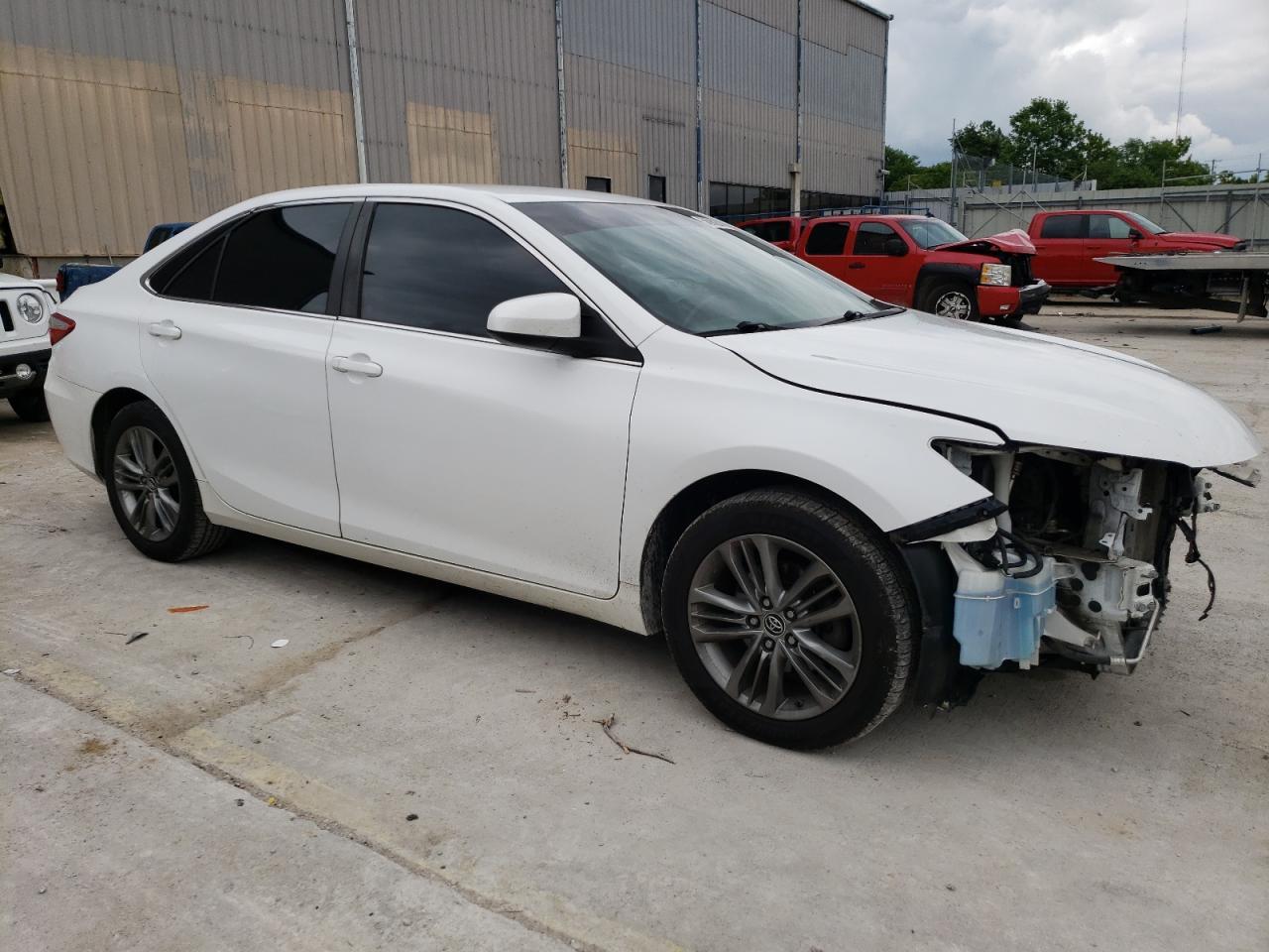 2015 TOYOTA CAMRY LE - Image 4