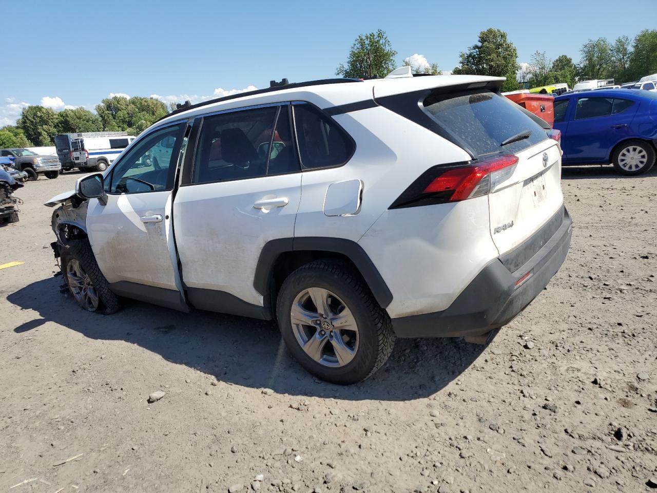 2022 TOYOTA RAV4 XLE - Image 2