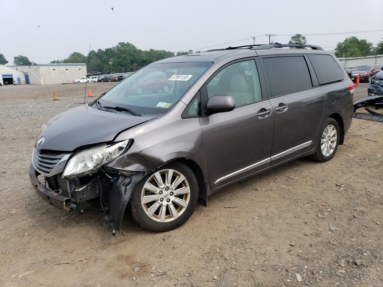 2014 TOYOTA SIENNA XLE car image