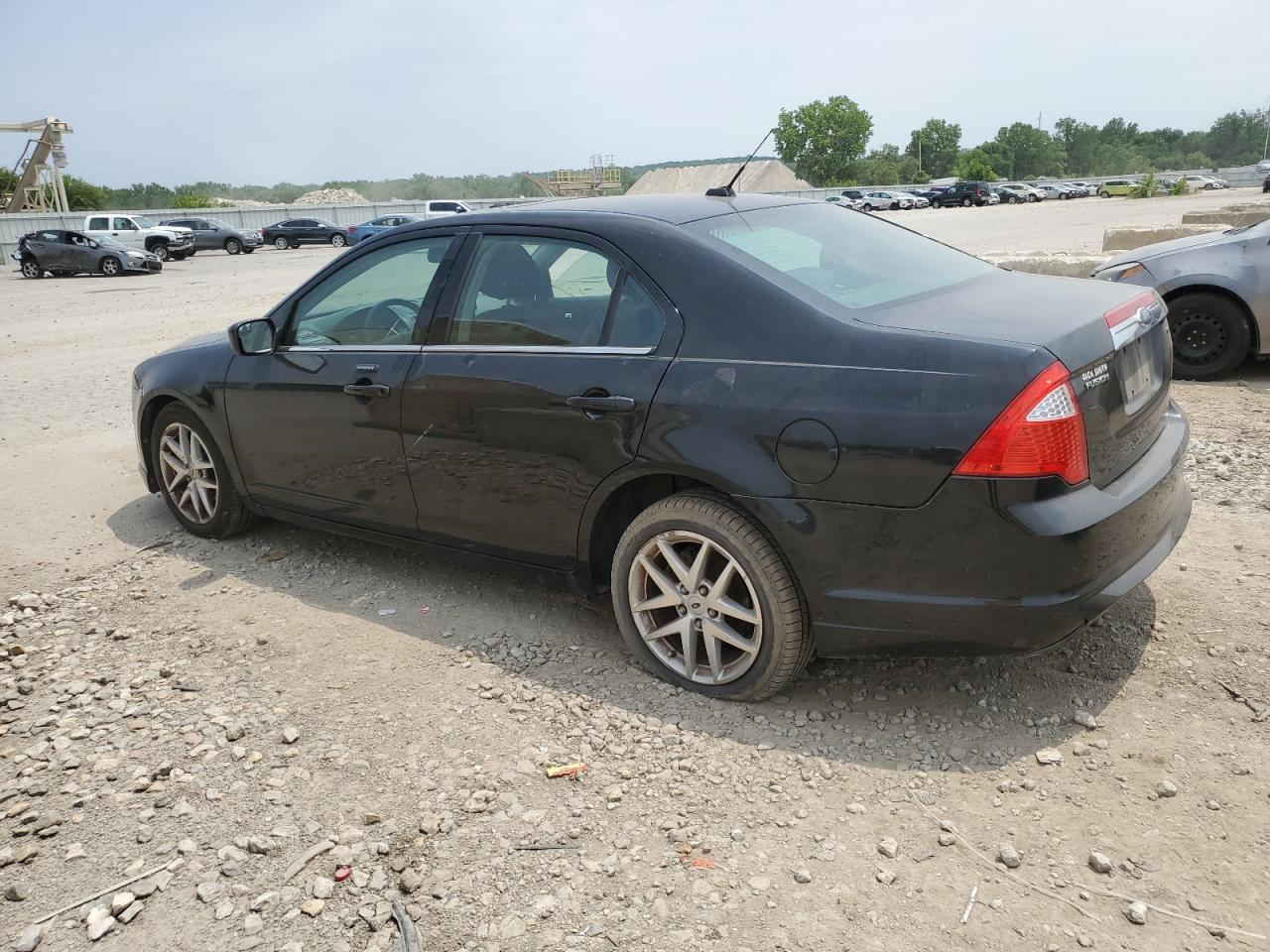 2011 FORD FUSION SEL - Image 2