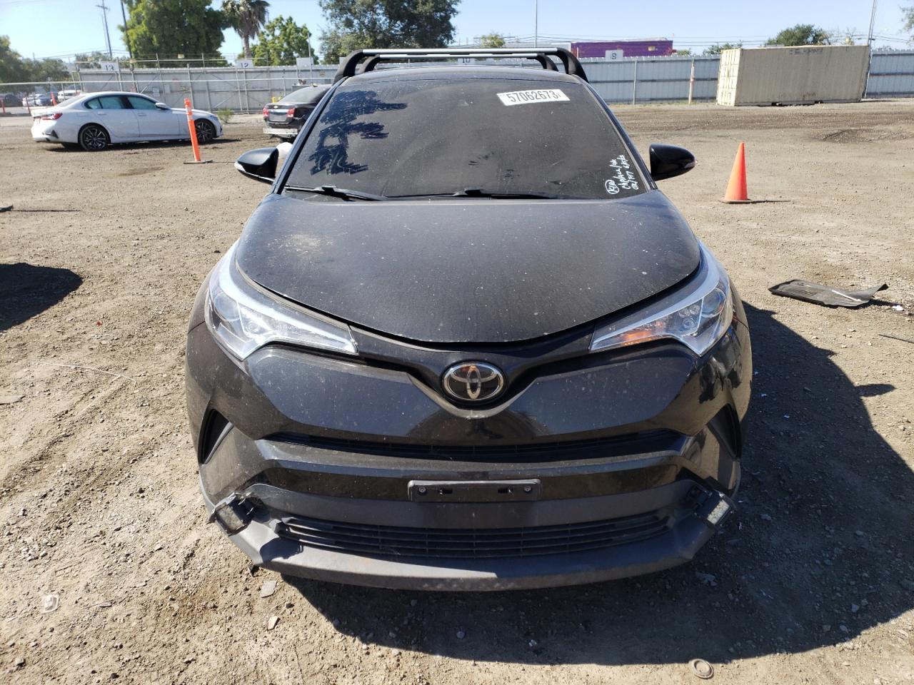 2019 TOYOTA C-HR XLE - Image 5