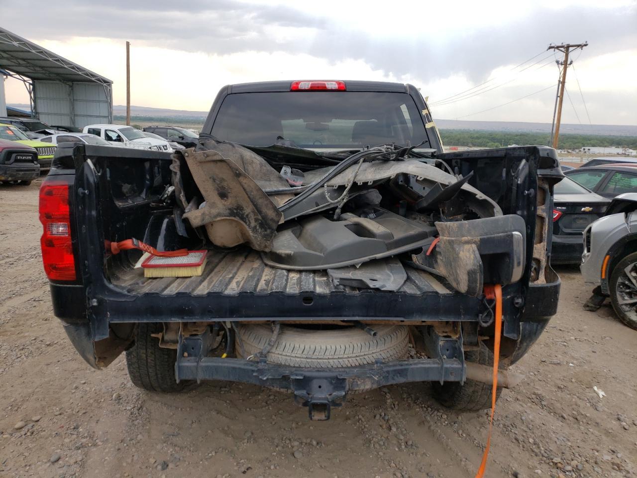 2017 CHEVROLET SILVERADO - Image 6