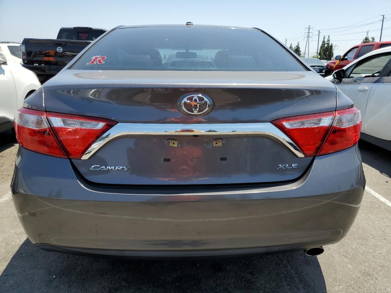 2017 TOYOTA CAMRY LE - Фото 6