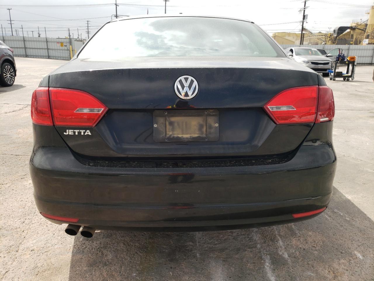 2013 VOLKSWAGEN JETTA BASE - Image 6