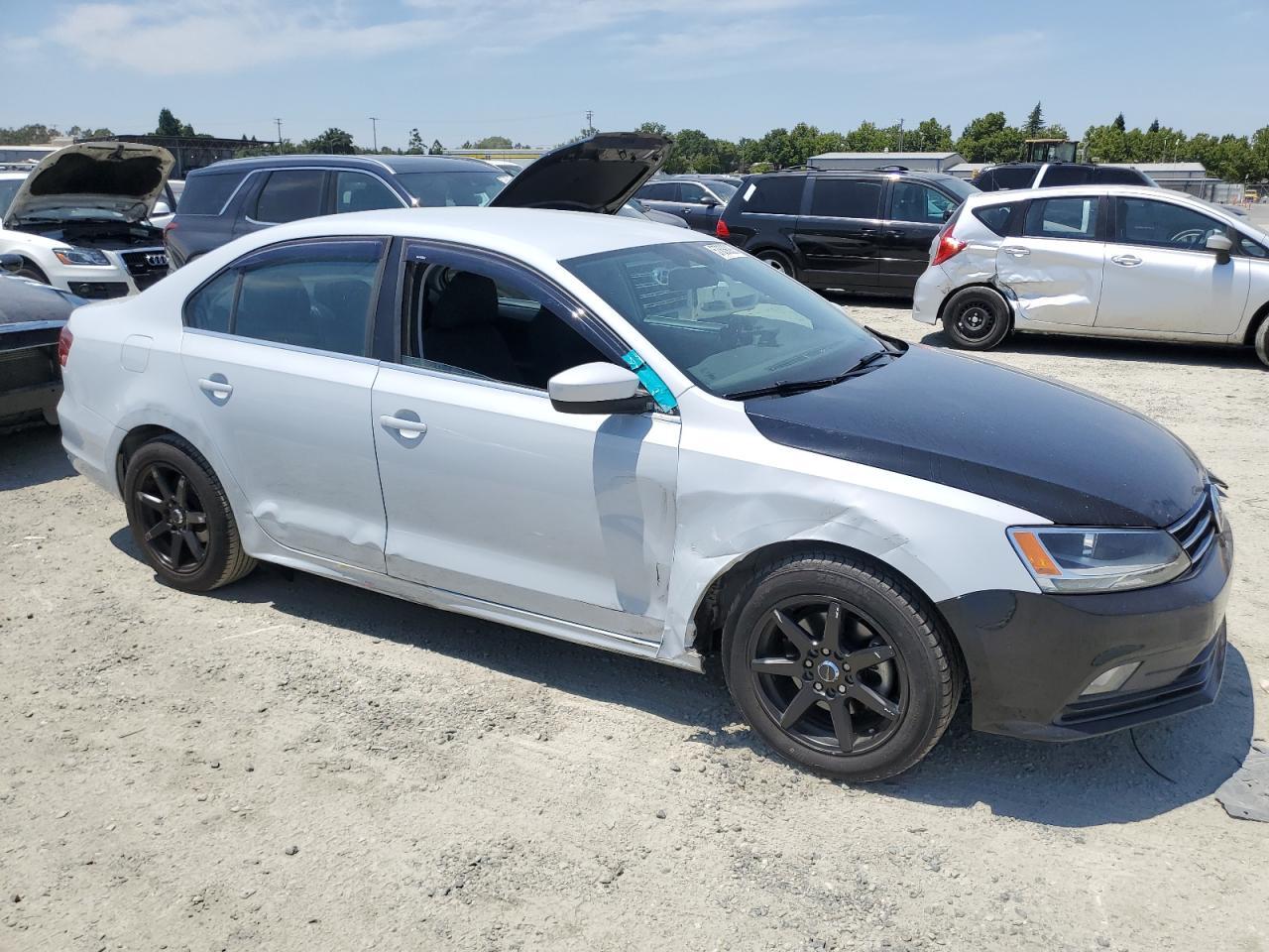 2017 VOLKSWAGEN JETTA S - Image 4