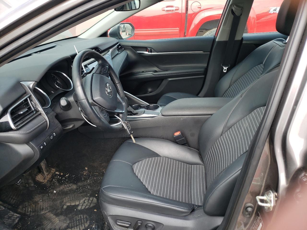2020 TOYOTA CAMRY SE - Фото 7