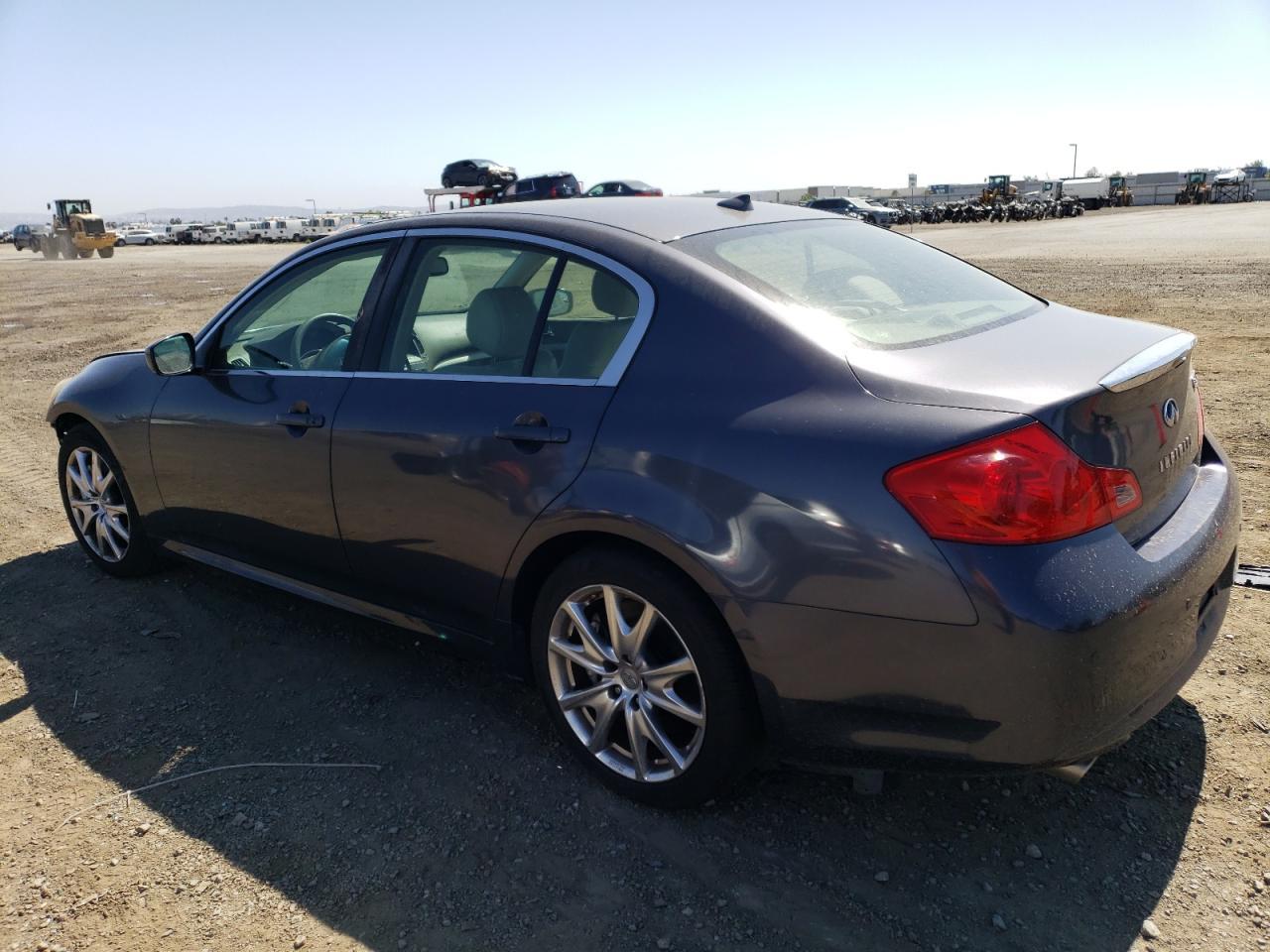 2012 INFINITI G37 BASE - Фото 2