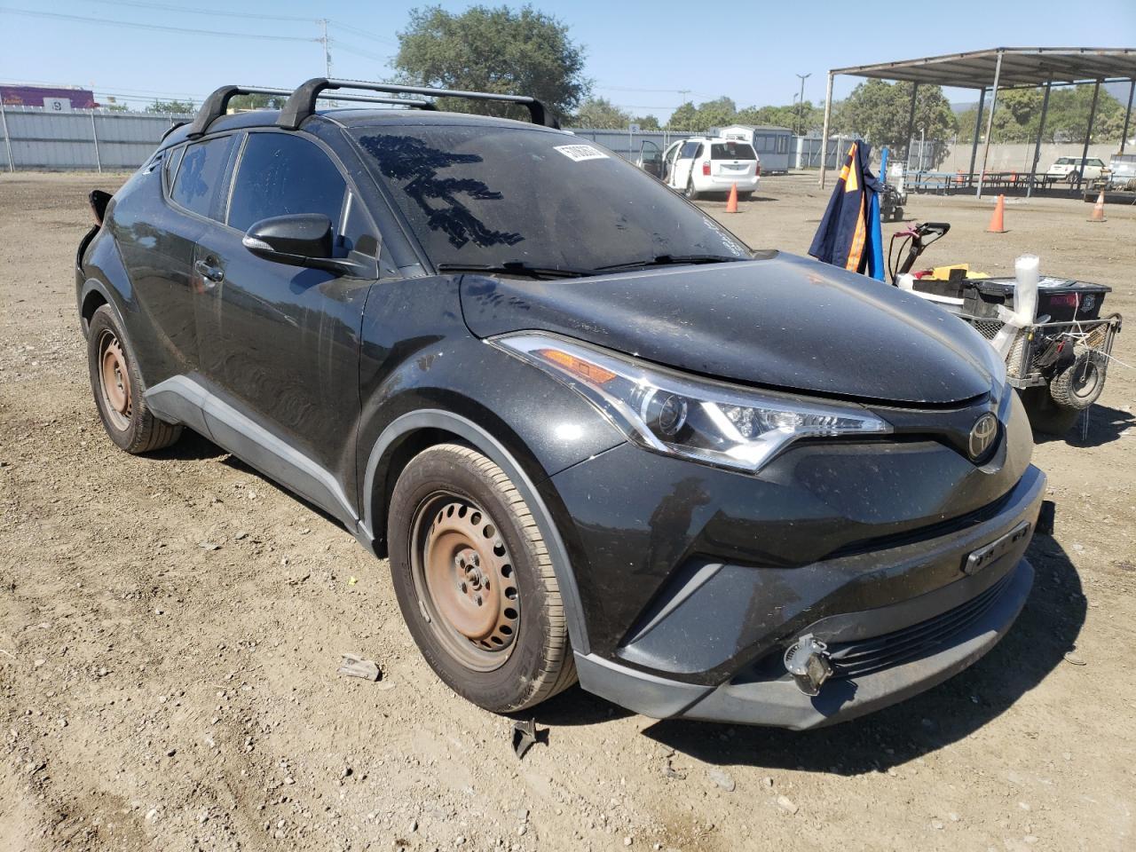 2019 TOYOTA C-HR XLE - Image 4