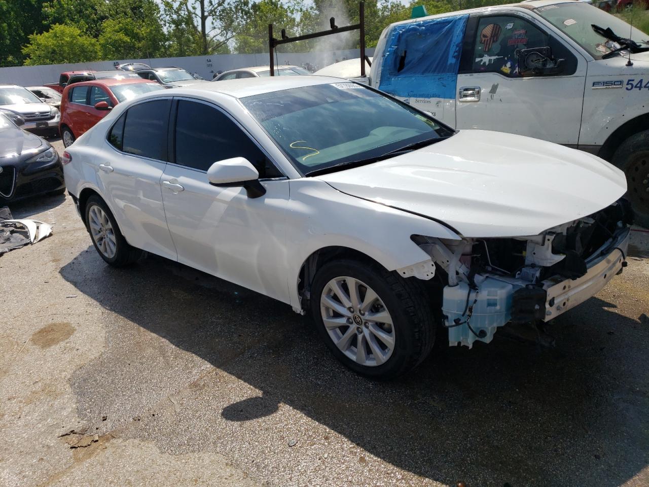 2020 TOYOTA CAMRY LE - Фото 4