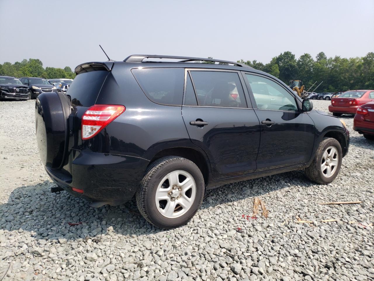 2011 TOYOTA RAV4 - Фото 3