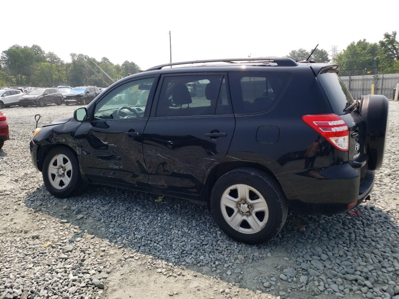 2011 TOYOTA RAV4 - Фото 2