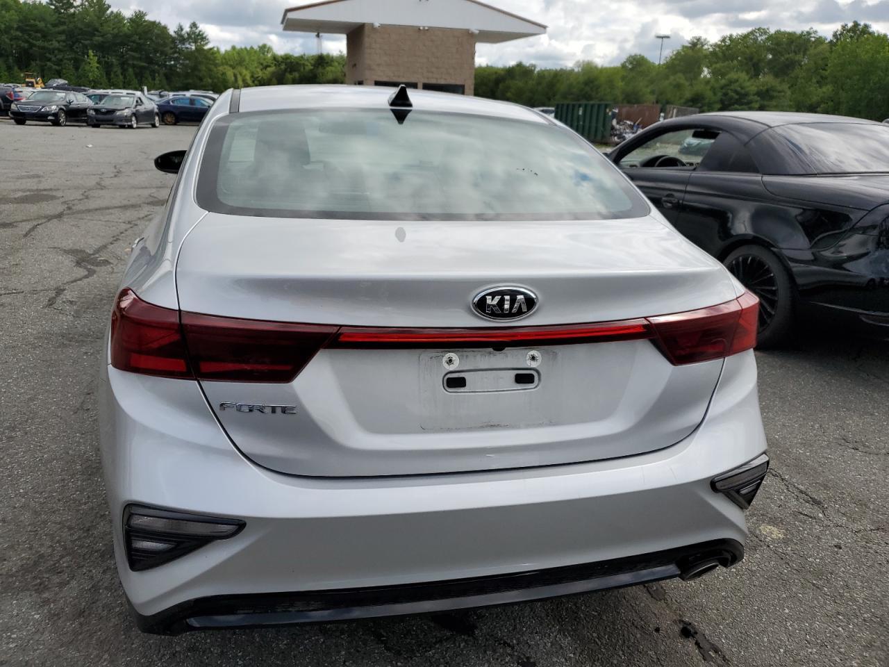 2020 KIA FORTE FE - Image 6