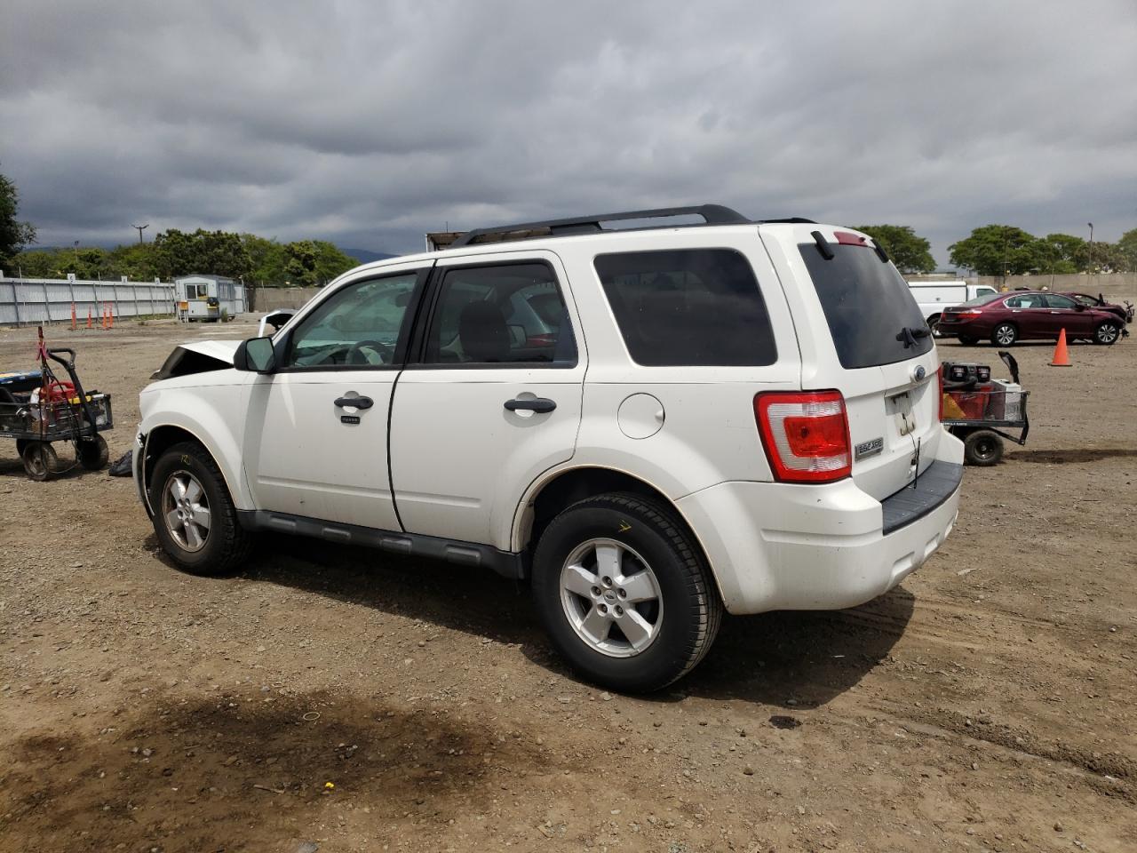 2010 FORD ESCAPE XLT - Image 2