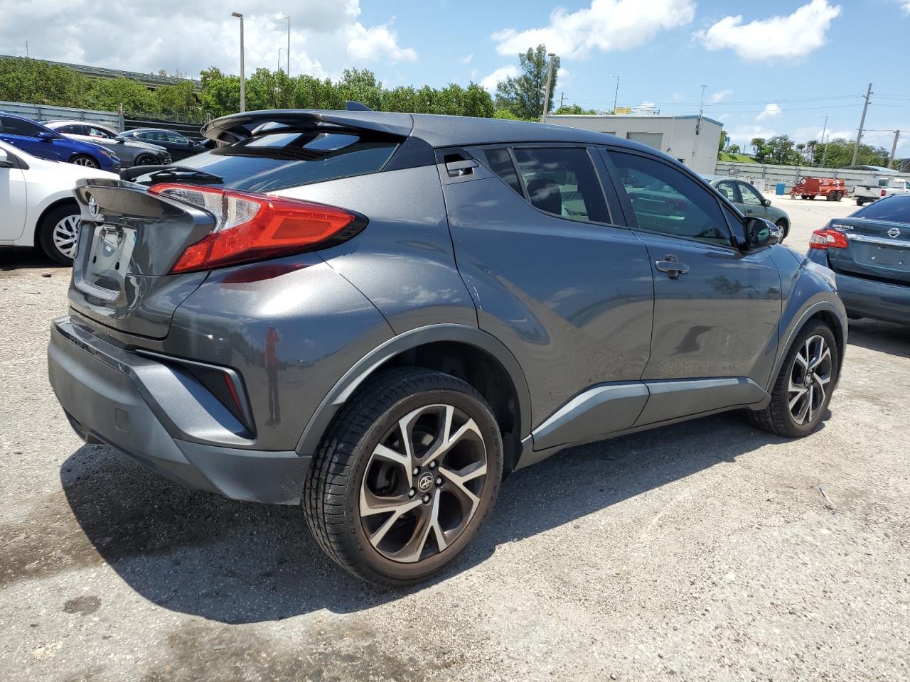 2018 TOYOTA C-HR XLE - Image 3