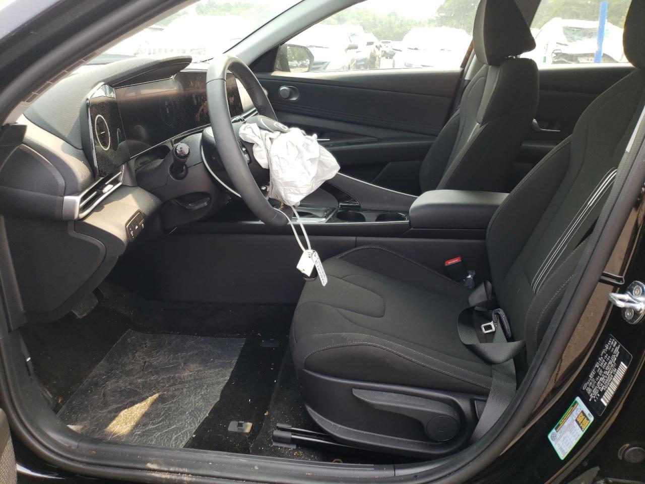2023 HYUNDAI ELANTRA SE - Фото 7
