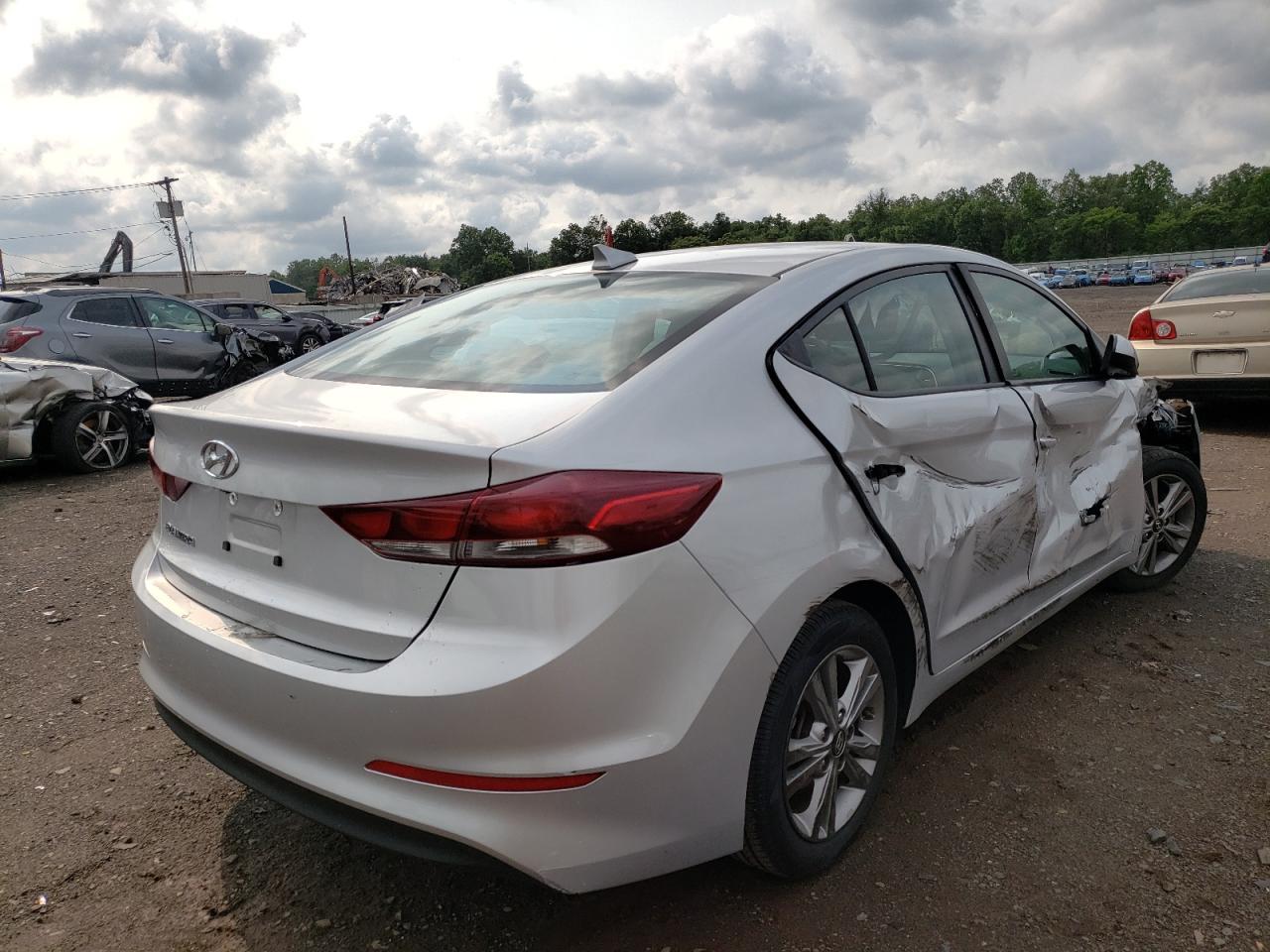 2018 HYUNDAI ELANTRA SE - Image 3