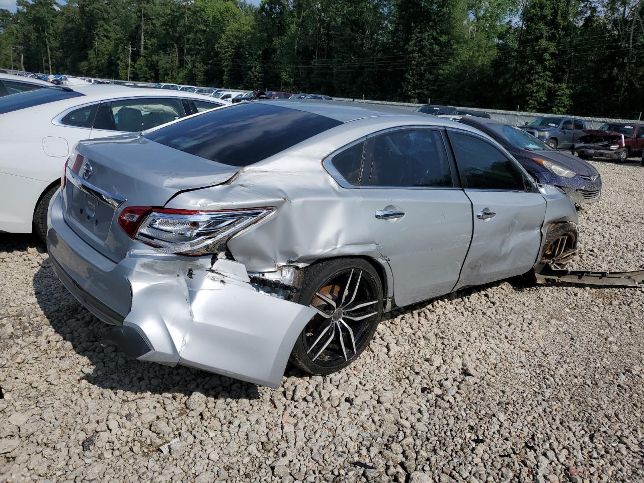 2017 NISSAN ALTIMA 2.5 - Фото 3