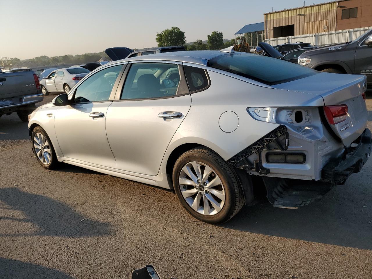 2016 KIA OPTIMA LX - Фото 2