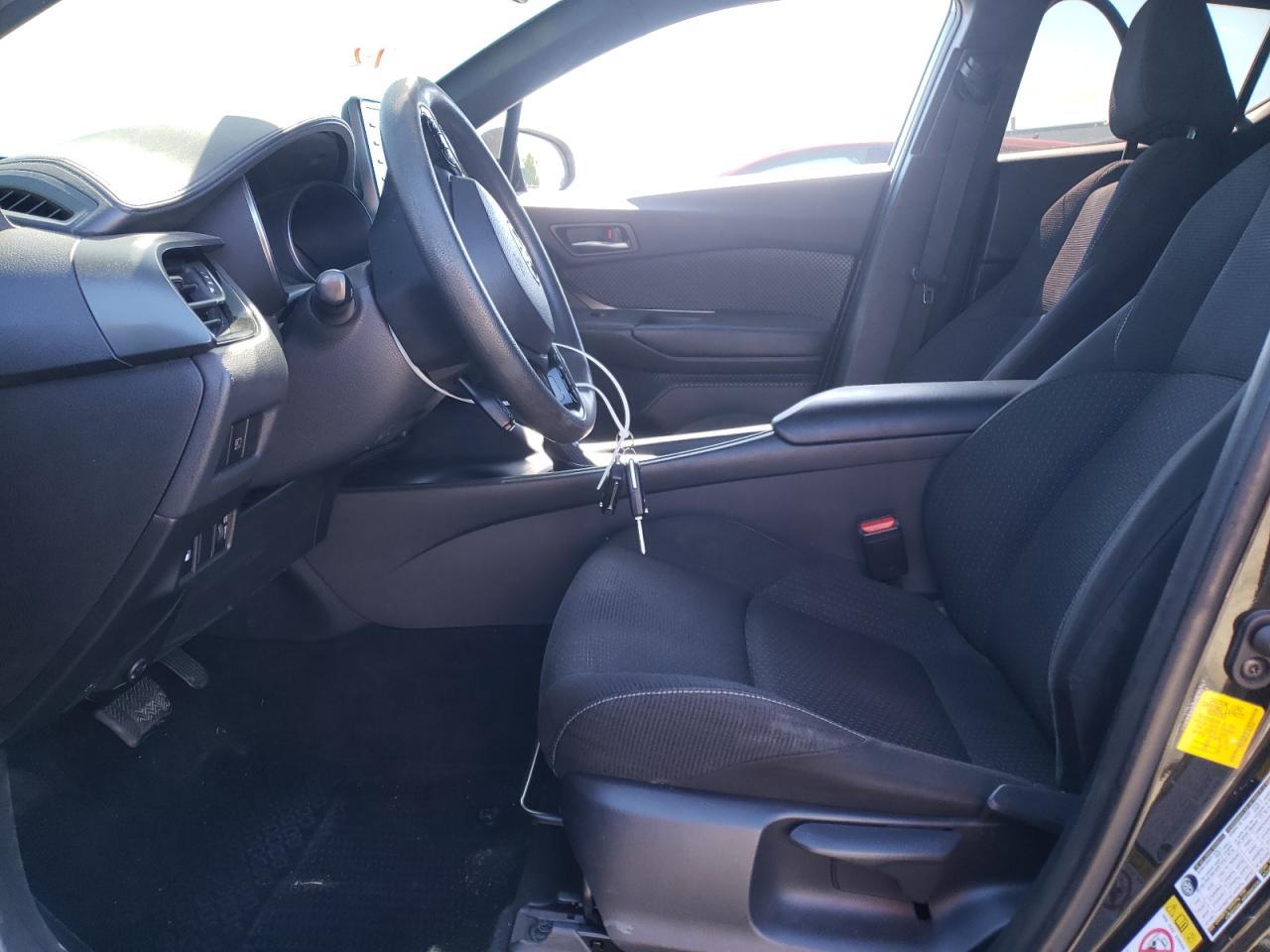 2019 TOYOTA C-HR XLE - Image 7
