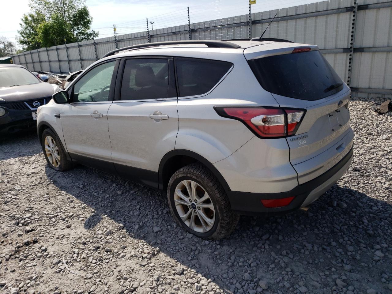 2017 FORD ESCAPE SE - Фото 2