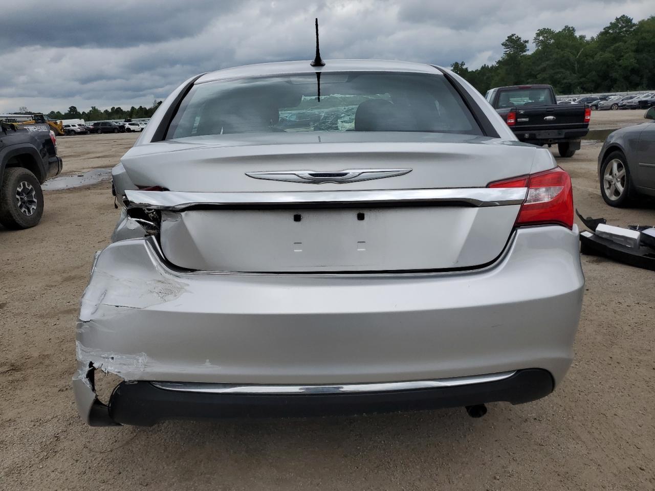 2012 CHRYSLER 200 LX - Фото 6