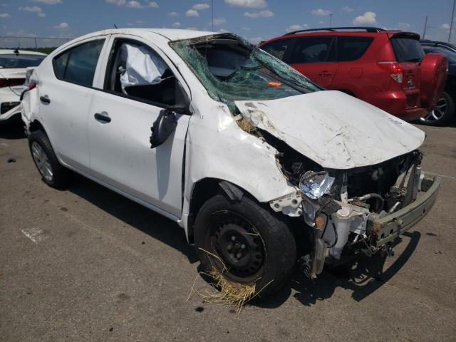 2016 Nissan Versa S - Фото 4