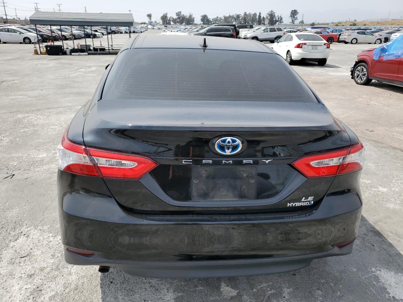 2020 TOYOTA CAMRY LE - Фото 6