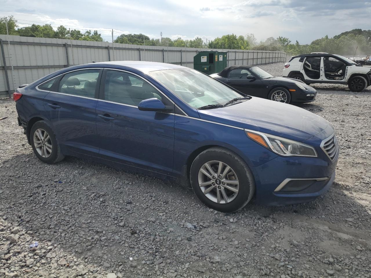 2017 HYUNDAI SONATA SE - Image 4