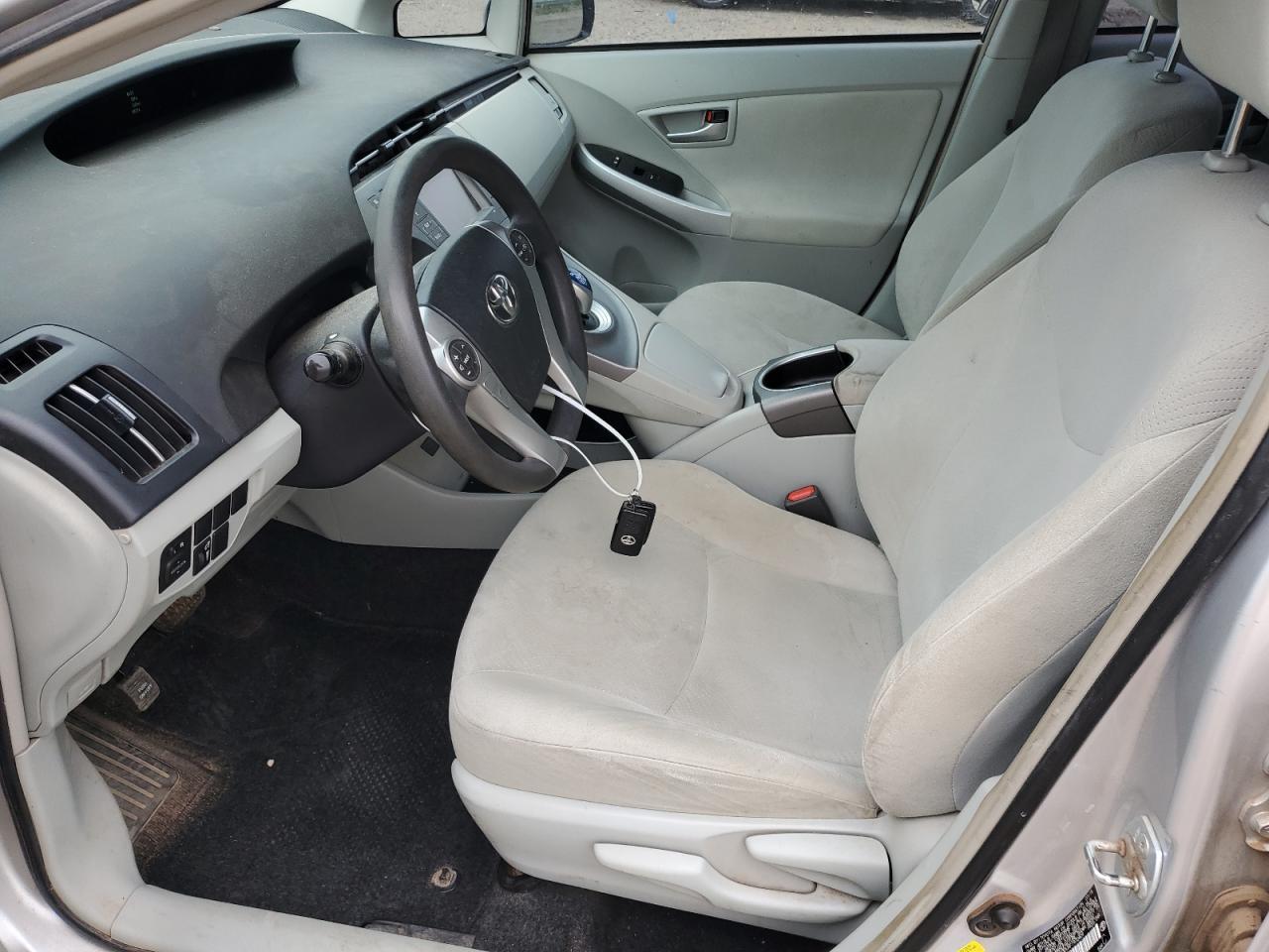 2015 TOYOTA PRIUS - Фото 7