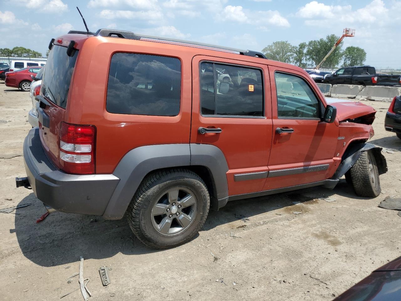 2010 JEEP LIBERTY RE - Фото 3