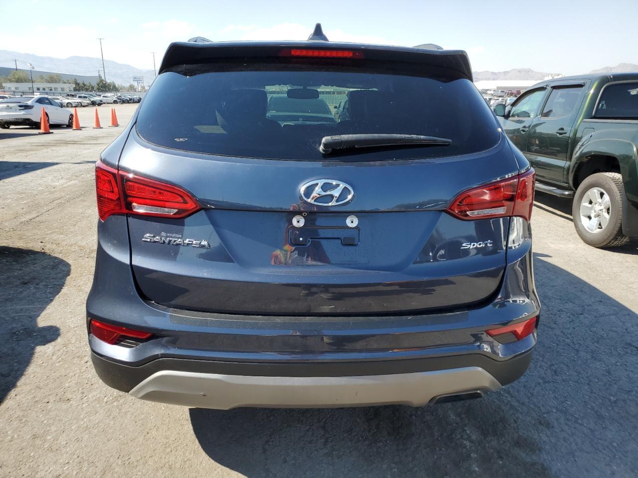 2017 HYUNDAI SANTA FE S - Image 6