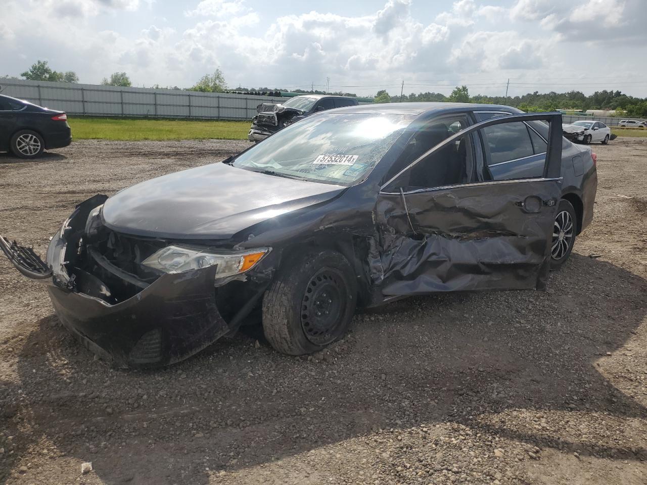 2014 TOYOTA CAMRY L