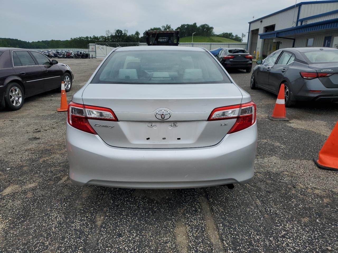 2014 TOYOTA CAMRY L - Фото 6