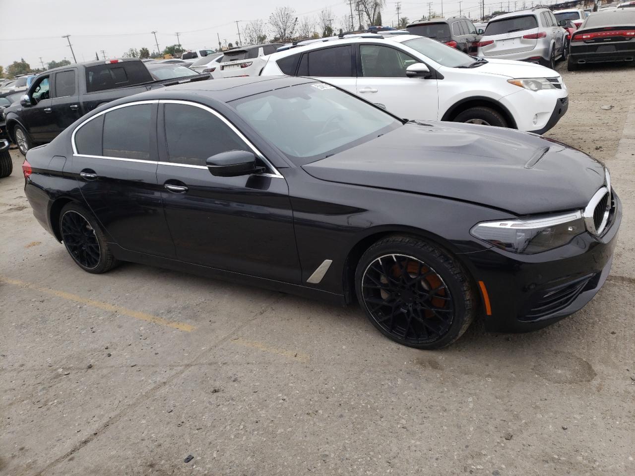 2018 BMW 530 XI - Фото 4