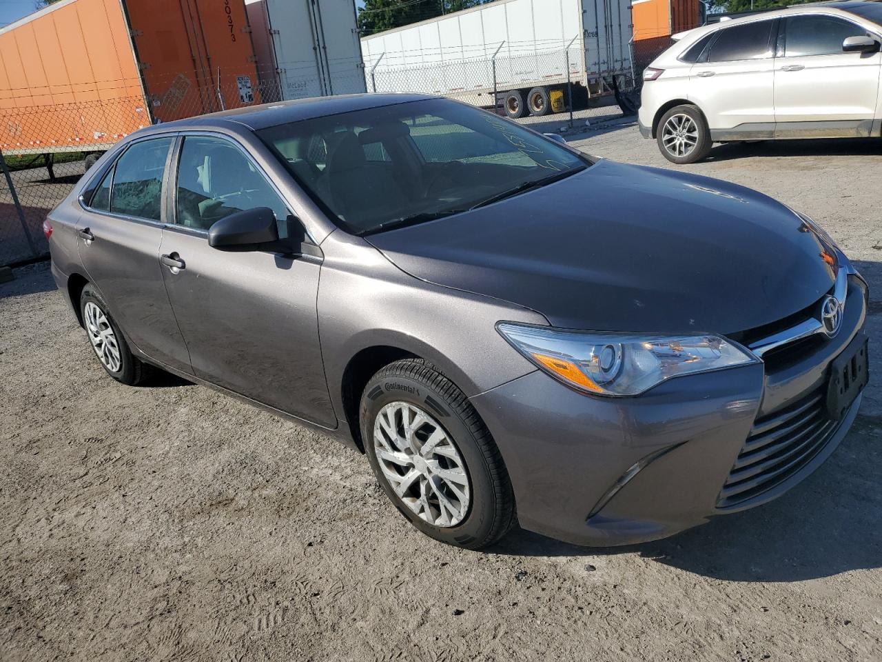 2017 TOYOTA CAMRY LE - Фото 4