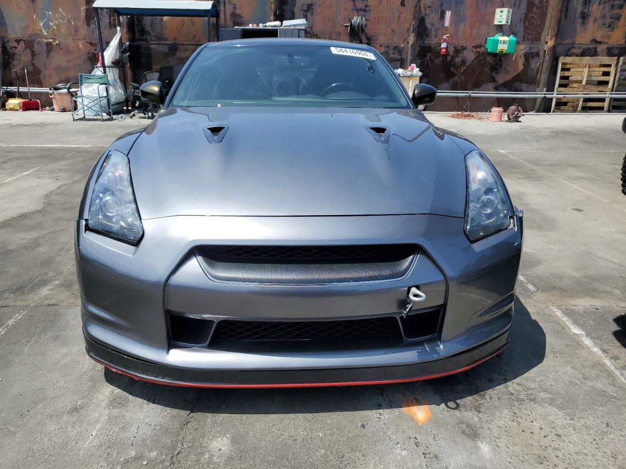 2010 NISSAN GT-R BASE - Фото 5