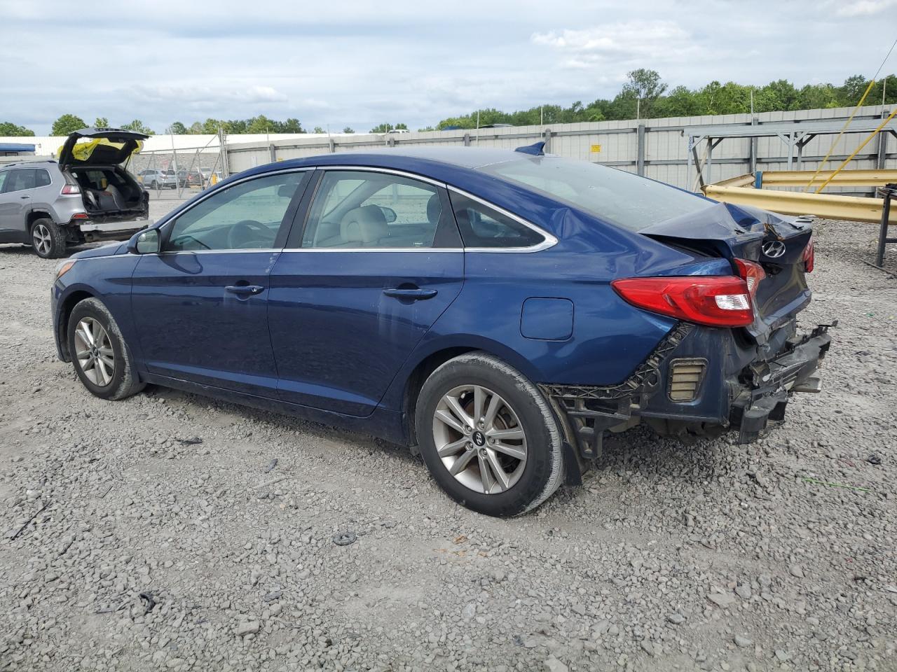 2017 HYUNDAI SONATA SE - Image 2