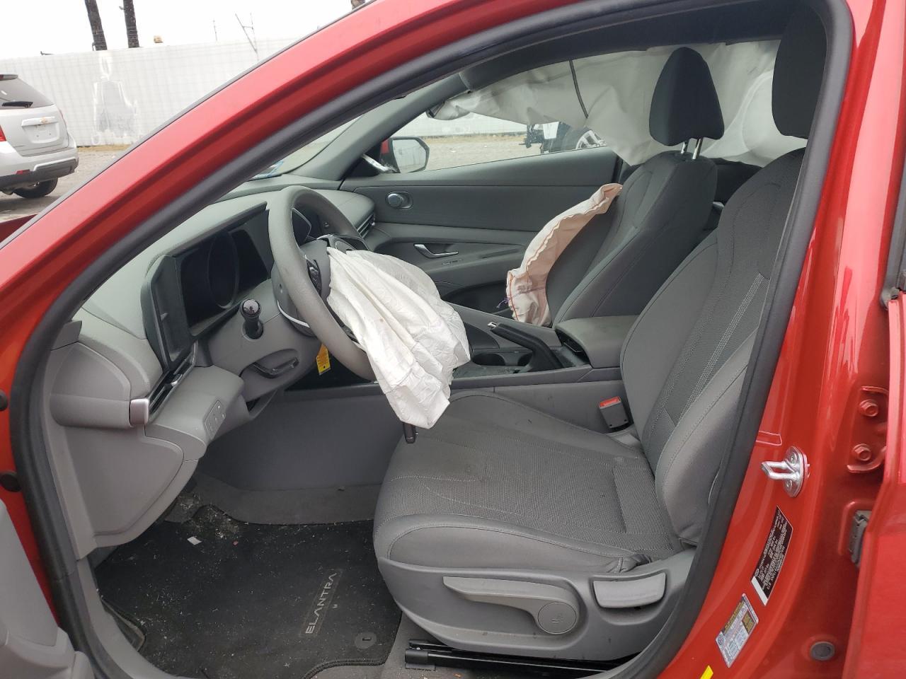 2022 HYUNDAI ELANTRA SE - Фото 7